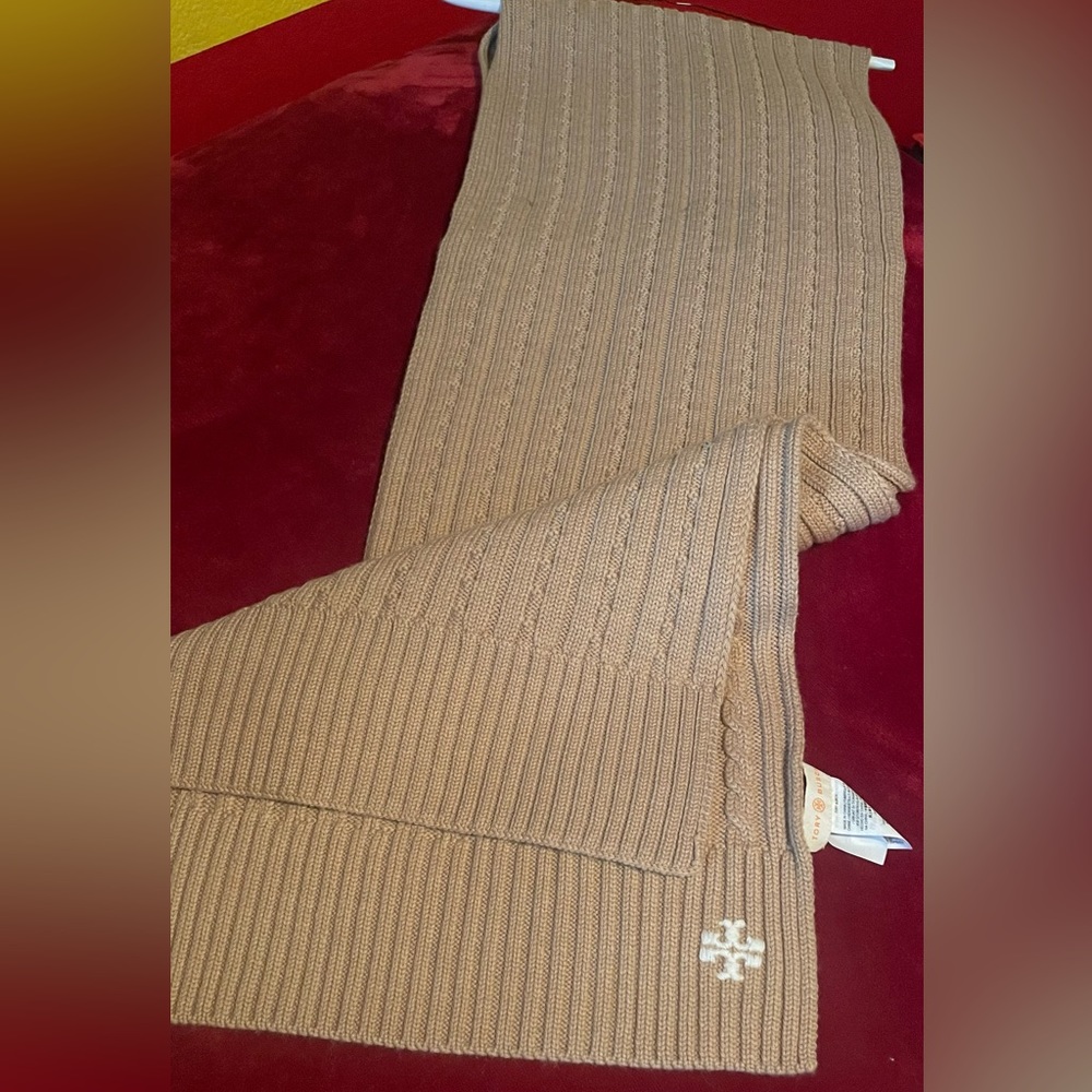 Tory Burch scarf - Picture 3 of 3